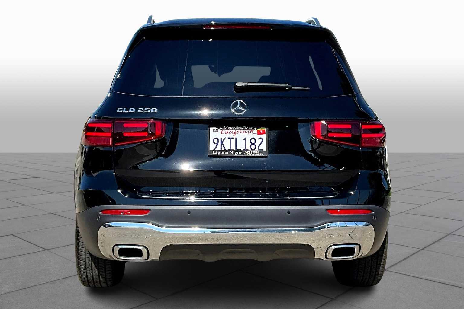 2024 Mercedes Benz GLB 250 photo 4