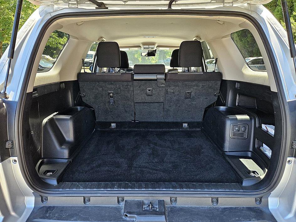 2024 Toyota 4Runner SR5 4WD photo 11
