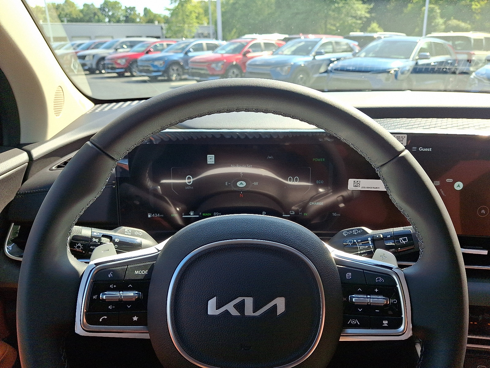 2026 Kia Carnival SX photo 6