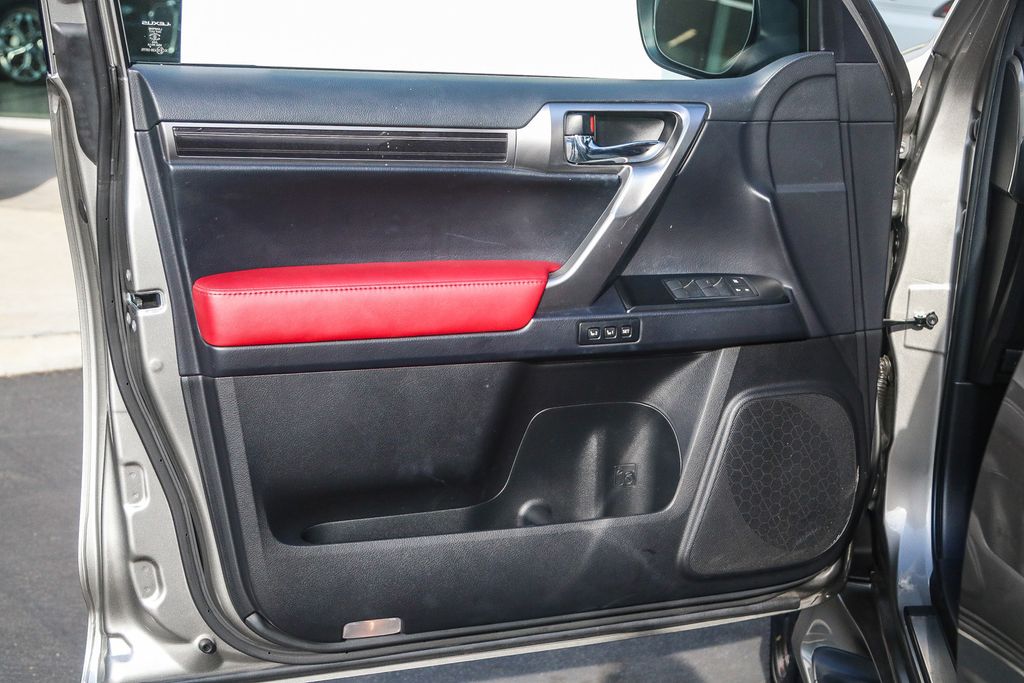2022 Lexus GX 460 photo 18