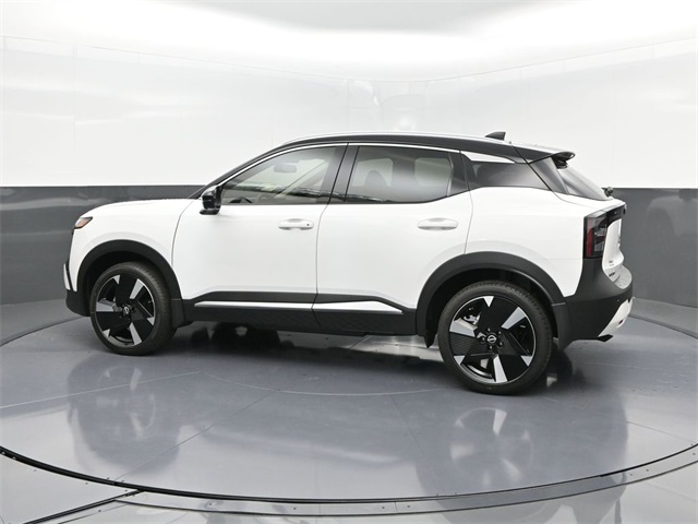 2025 Nissan Kicks SR photo 3