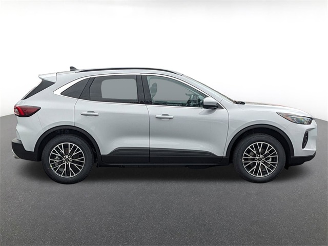 2025 Ford Escape Plug-In Hybrid photo 2