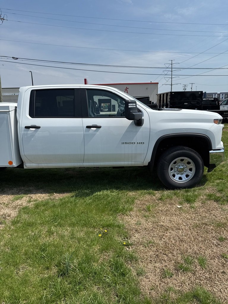 2024 Chevrolet Silverado 3500HD photo 3