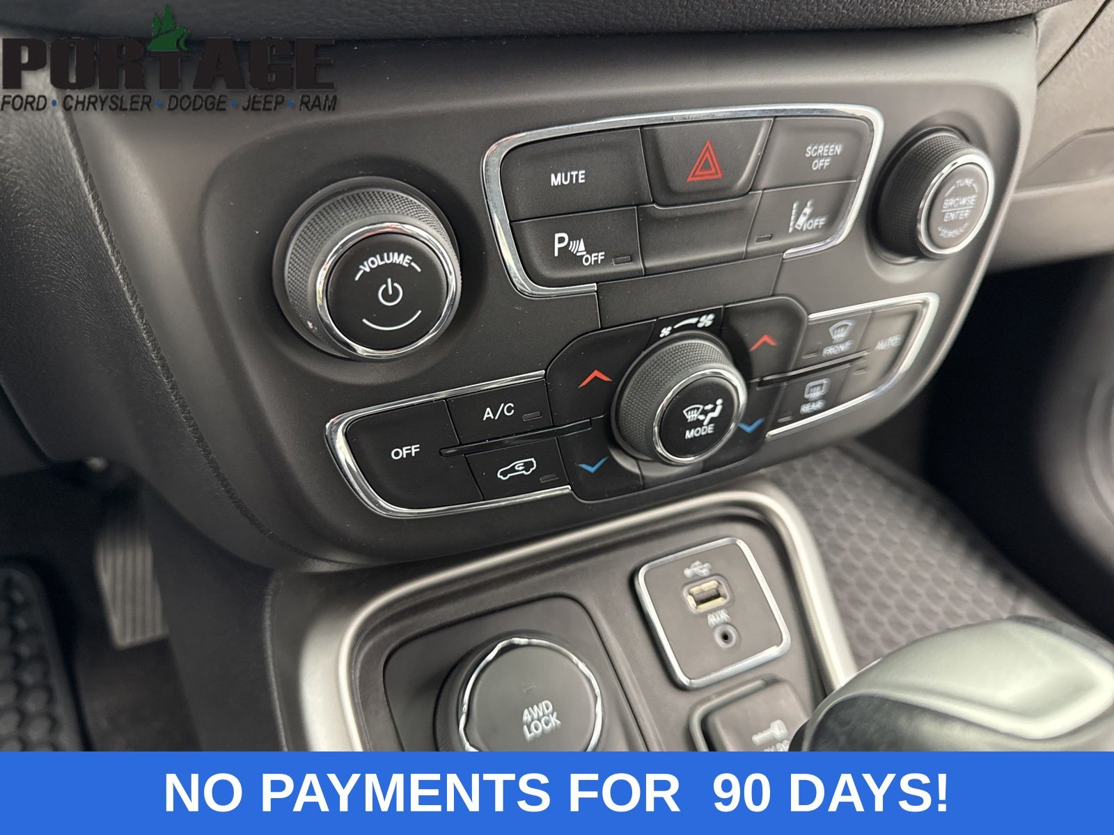 2018 Jeep Compass Latitude photo 16