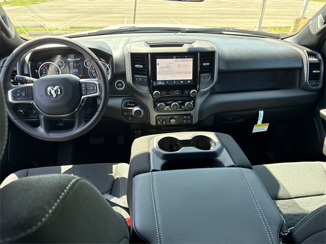 2025 Ram 1500 Tradesman photo 2