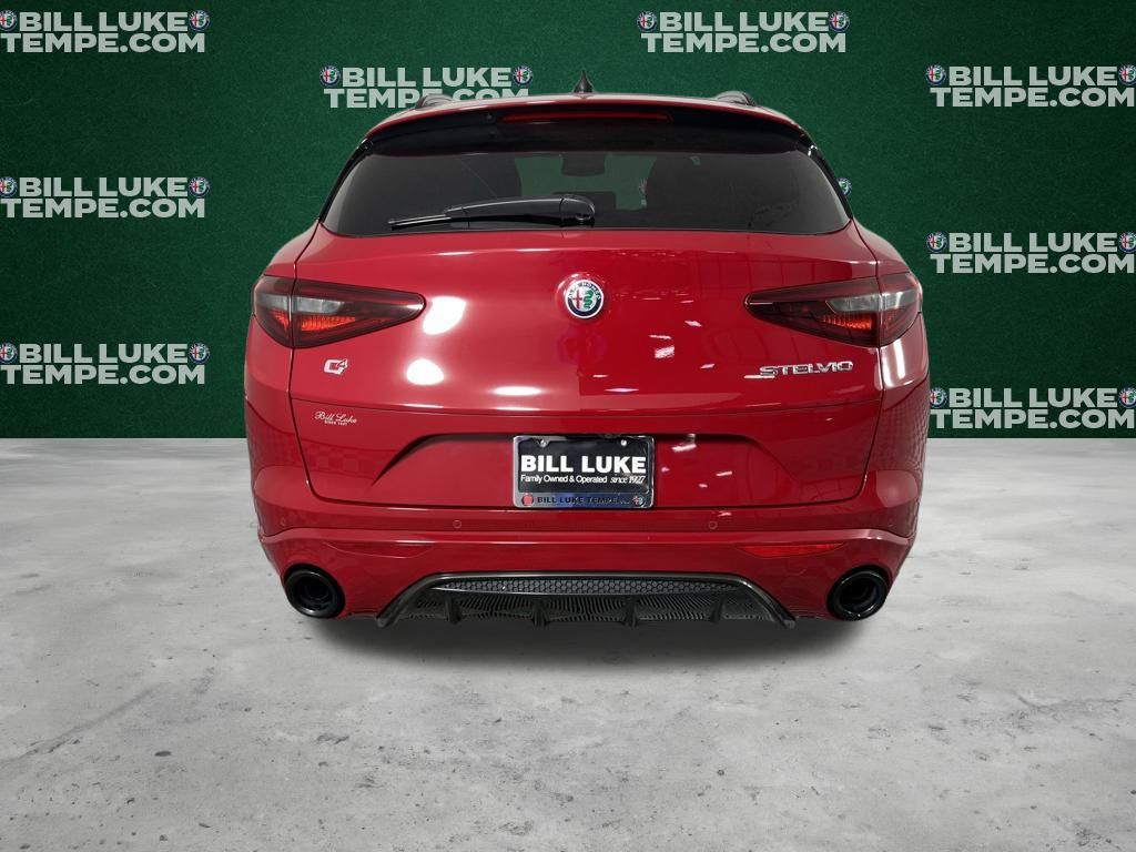 2022 Alfa Romeo Stelvio Ti Sport photo 6
