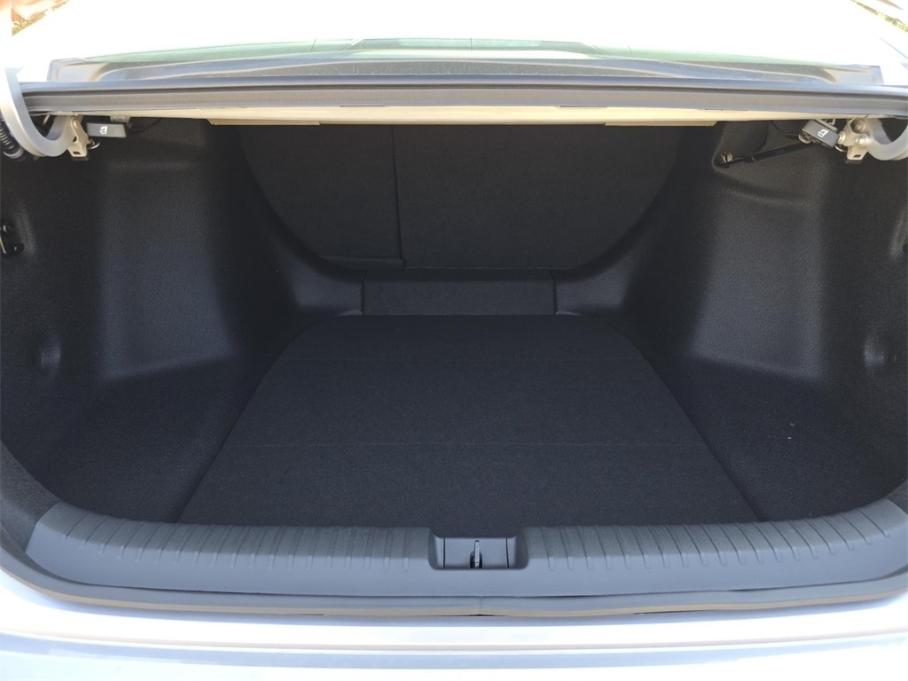 2025 Honda Accord Hybrid Sport-L photo 17