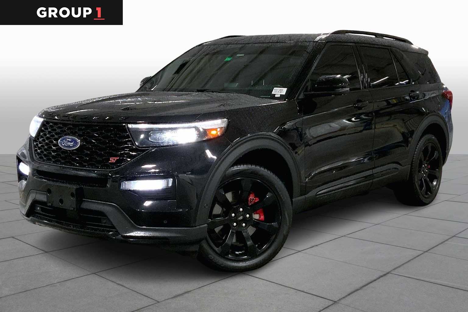 2022 Ford Explorer ST's photo