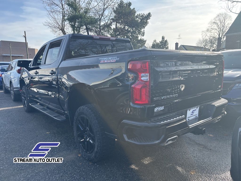 2024 Chevrolet Silverado 1500 LT Trail Boss photo 3
