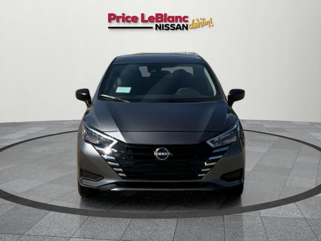 2025 Nissan Versa 1.6 S photo 2