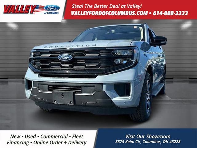 2025 Ford Expedition photo 3