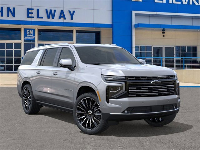 2025 Chevrolet Suburban High Country photo 3