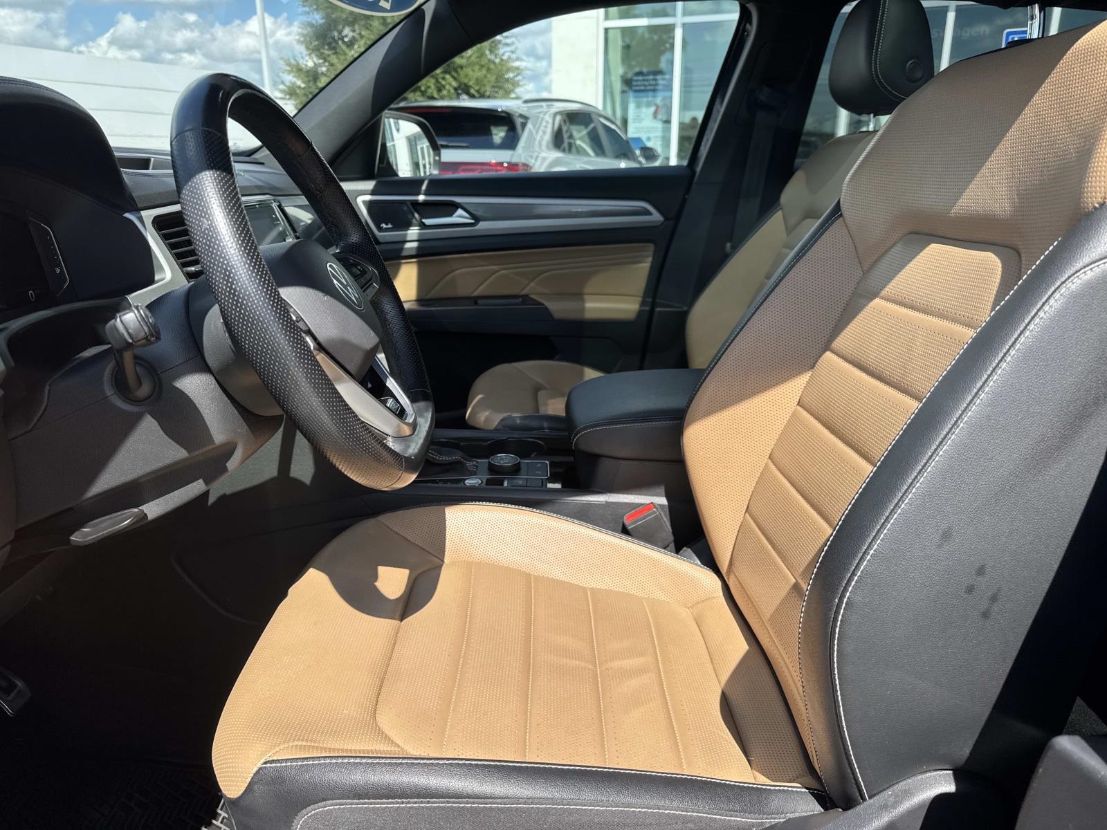 2022 Volkswagen Atlas Cross Sport V6 SEL Premium R-Line photo 14