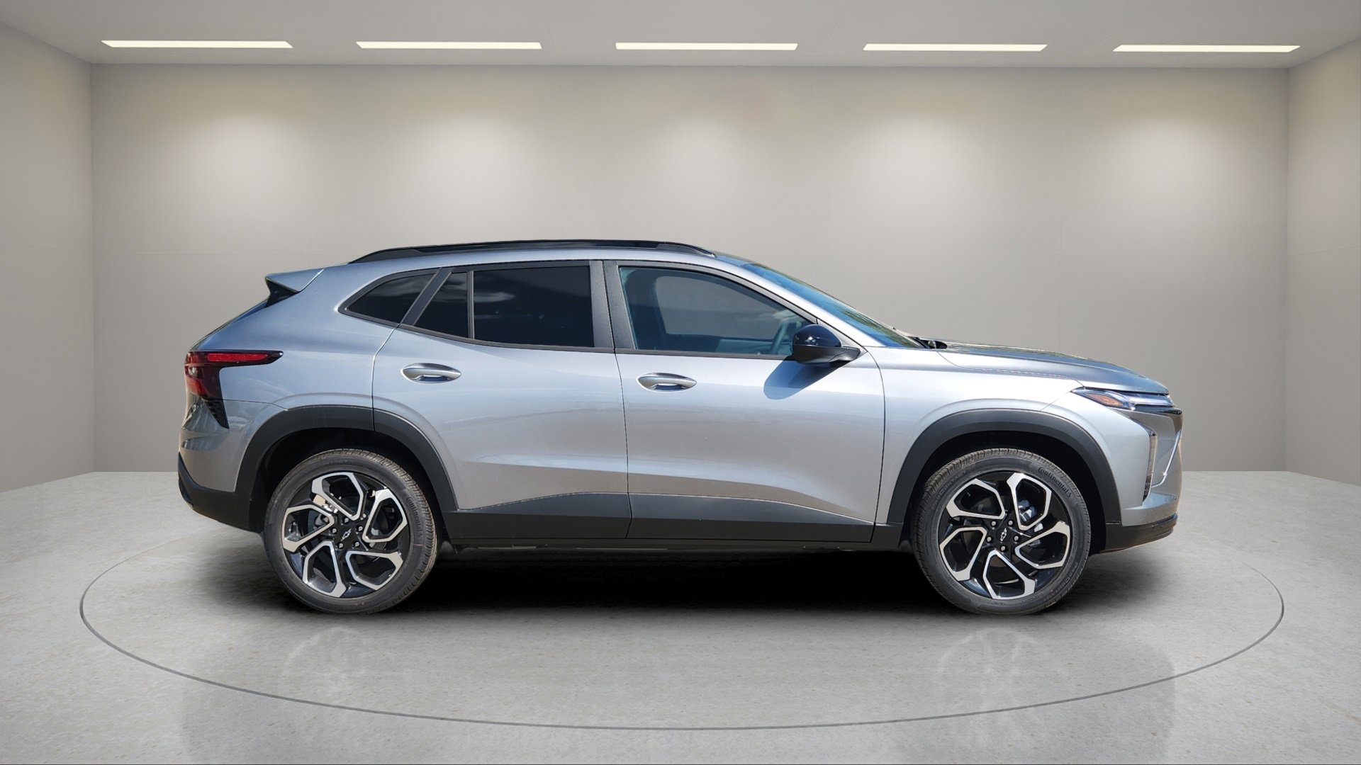 2025 Chevrolet Trax photo 2