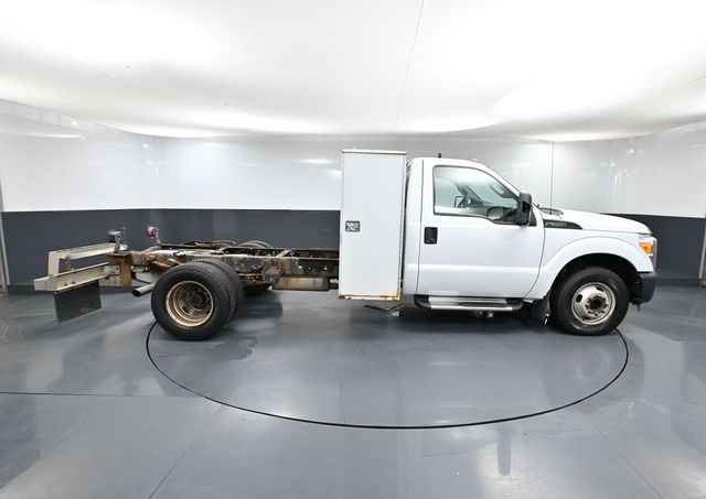 2015 Ford F-350 photo 2