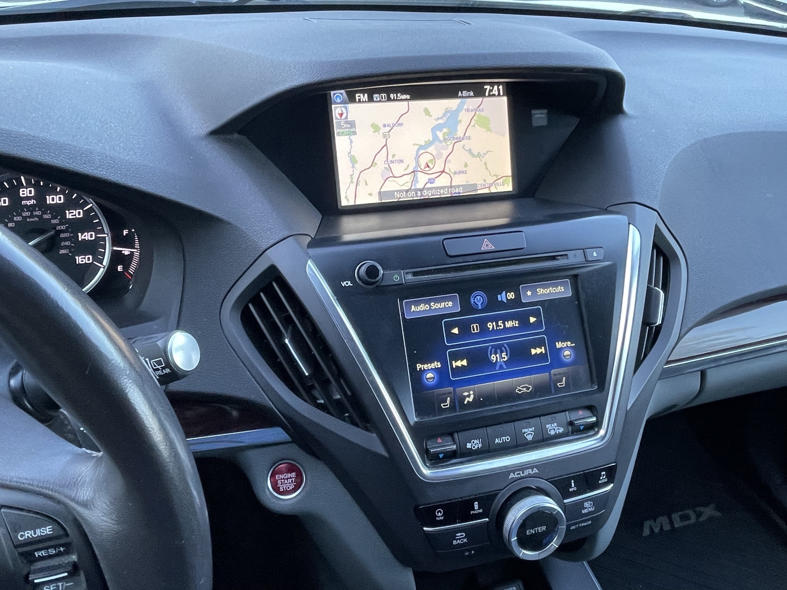 2014 Acura MDX Technology SH-AWD photo 19