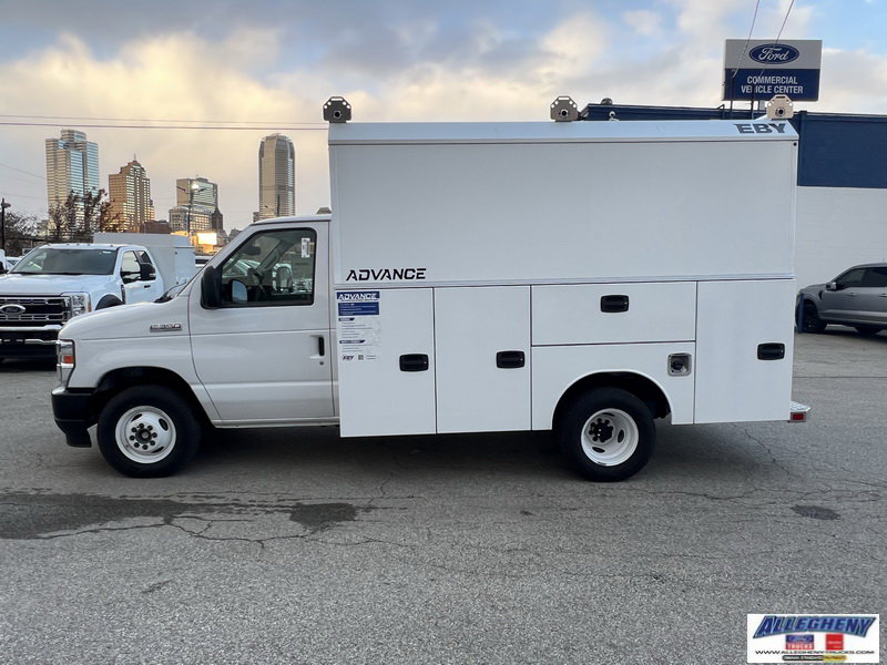 2026 Ford E-350 Base photo 2