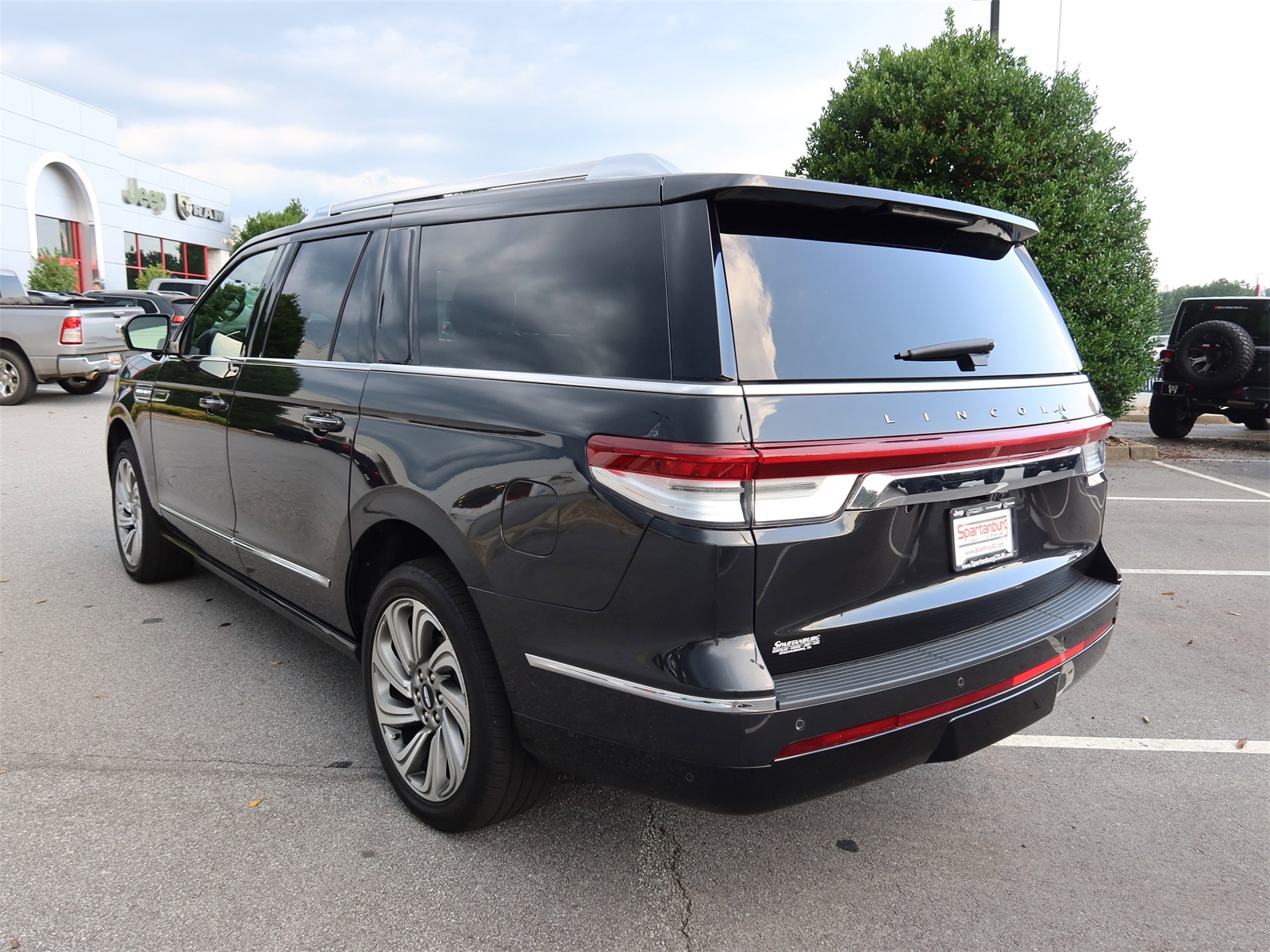 2023 Lincoln Navigator L Reserve photo 4