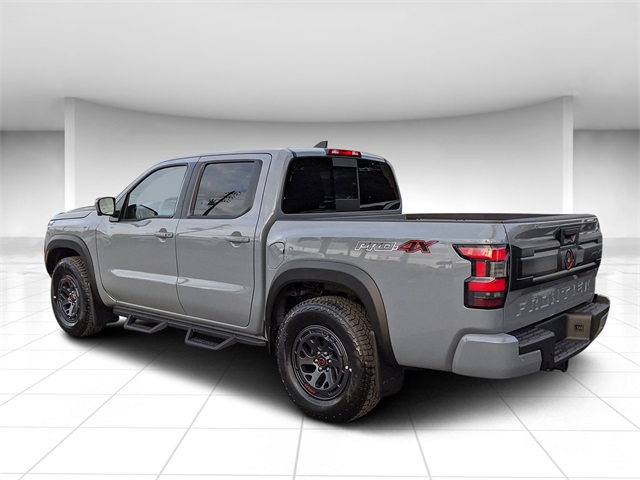 2025 Nissan Frontier PRO-4X photo 3