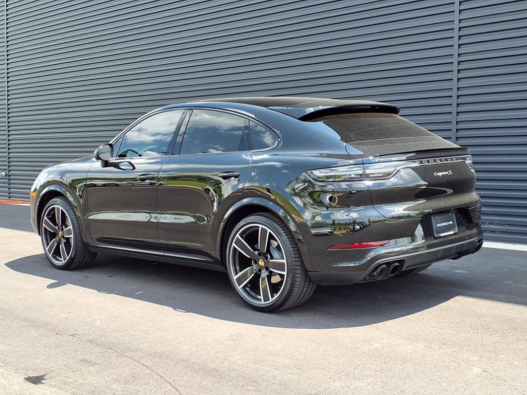 2023 Porsche Cayenne S Platinum Edition photo 3