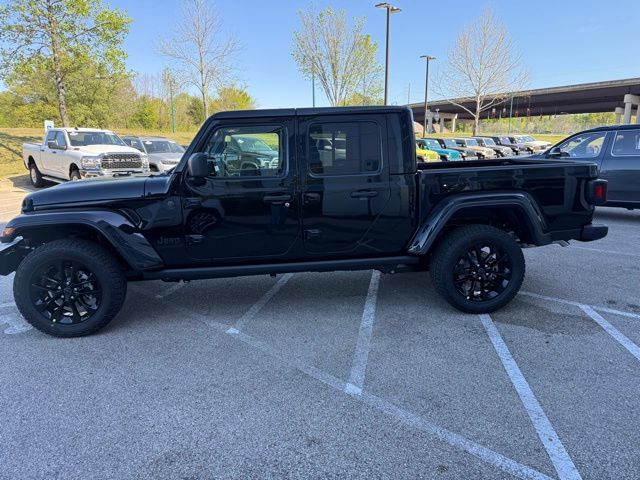 2025 Jeep Gladiator Sport photo 3