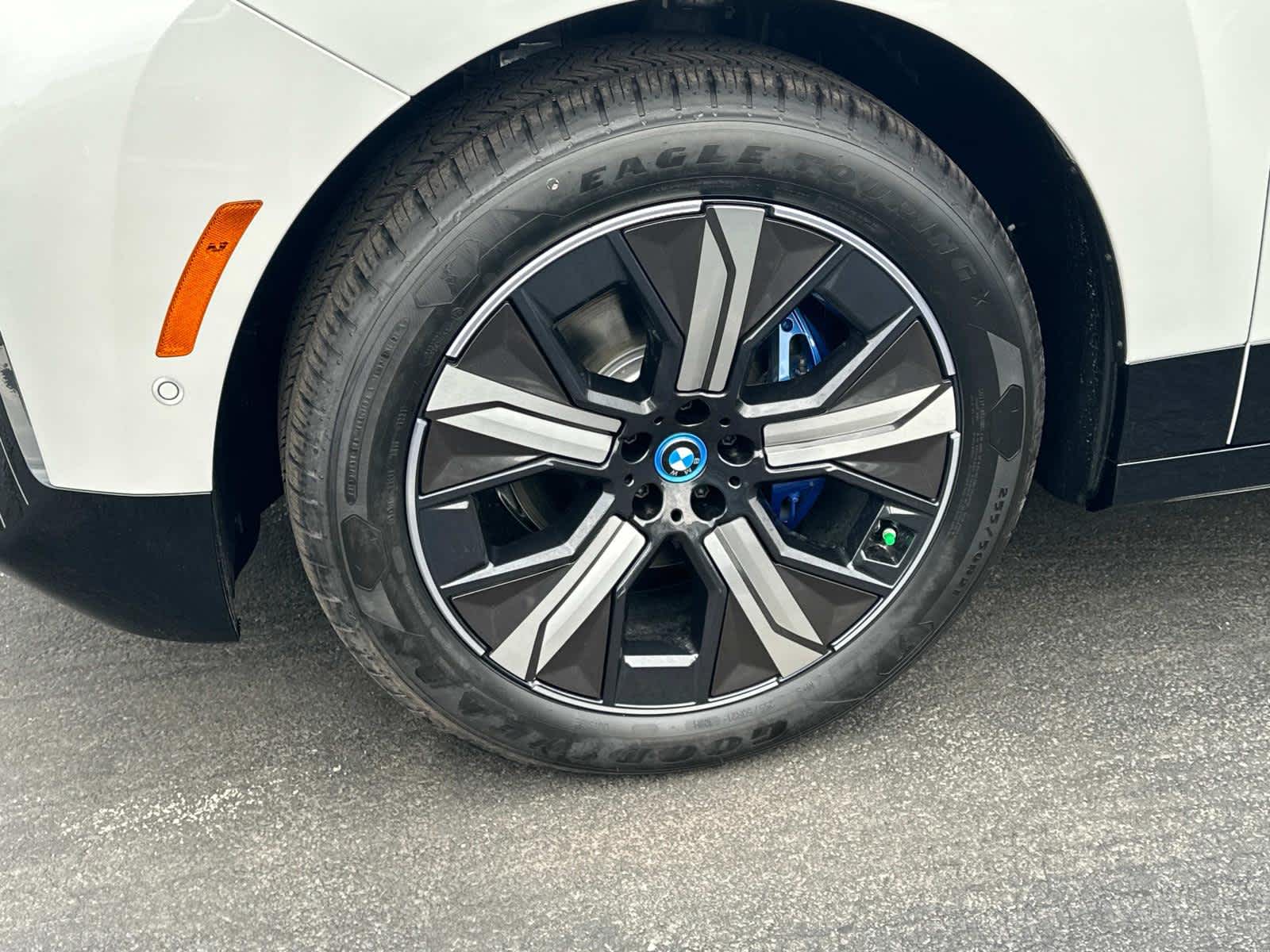 2025 Bmw iX photo 16