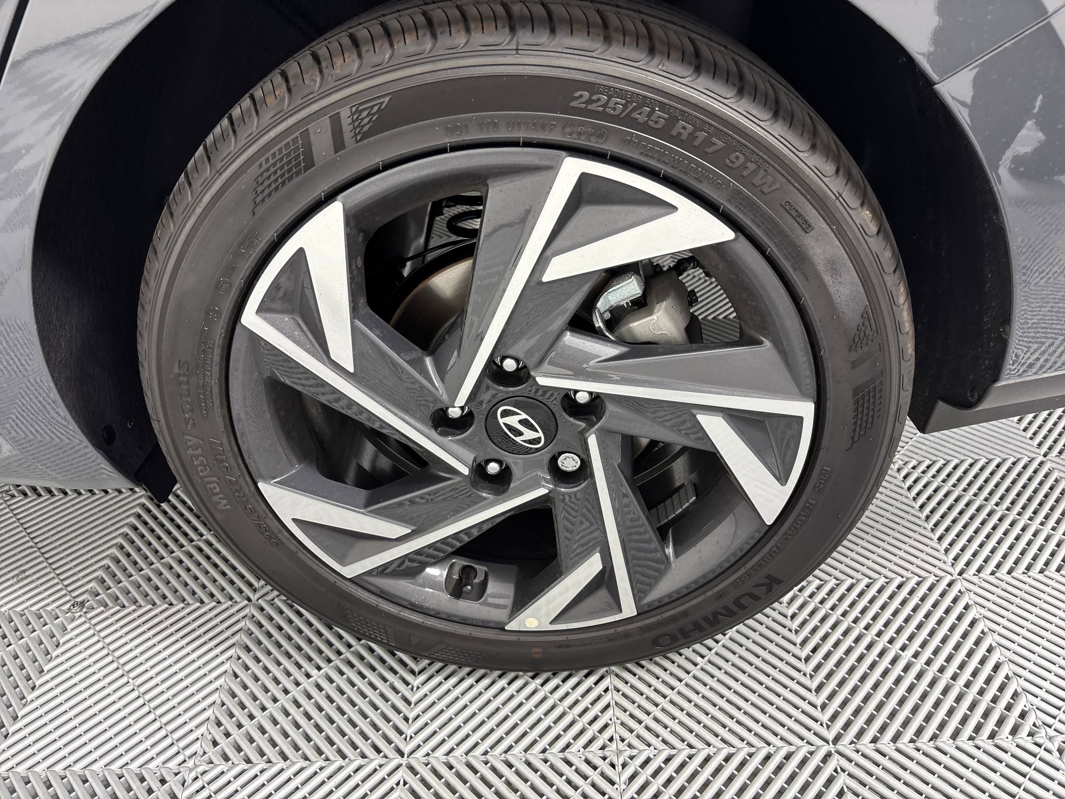 2025 Hyundai Elantra SEL Sport photo 10