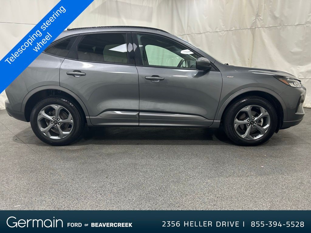 2023 Ford Escape ST-Line Select photo 8