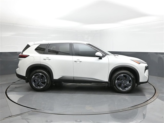 2026 Nissan Rogue SV photo 18