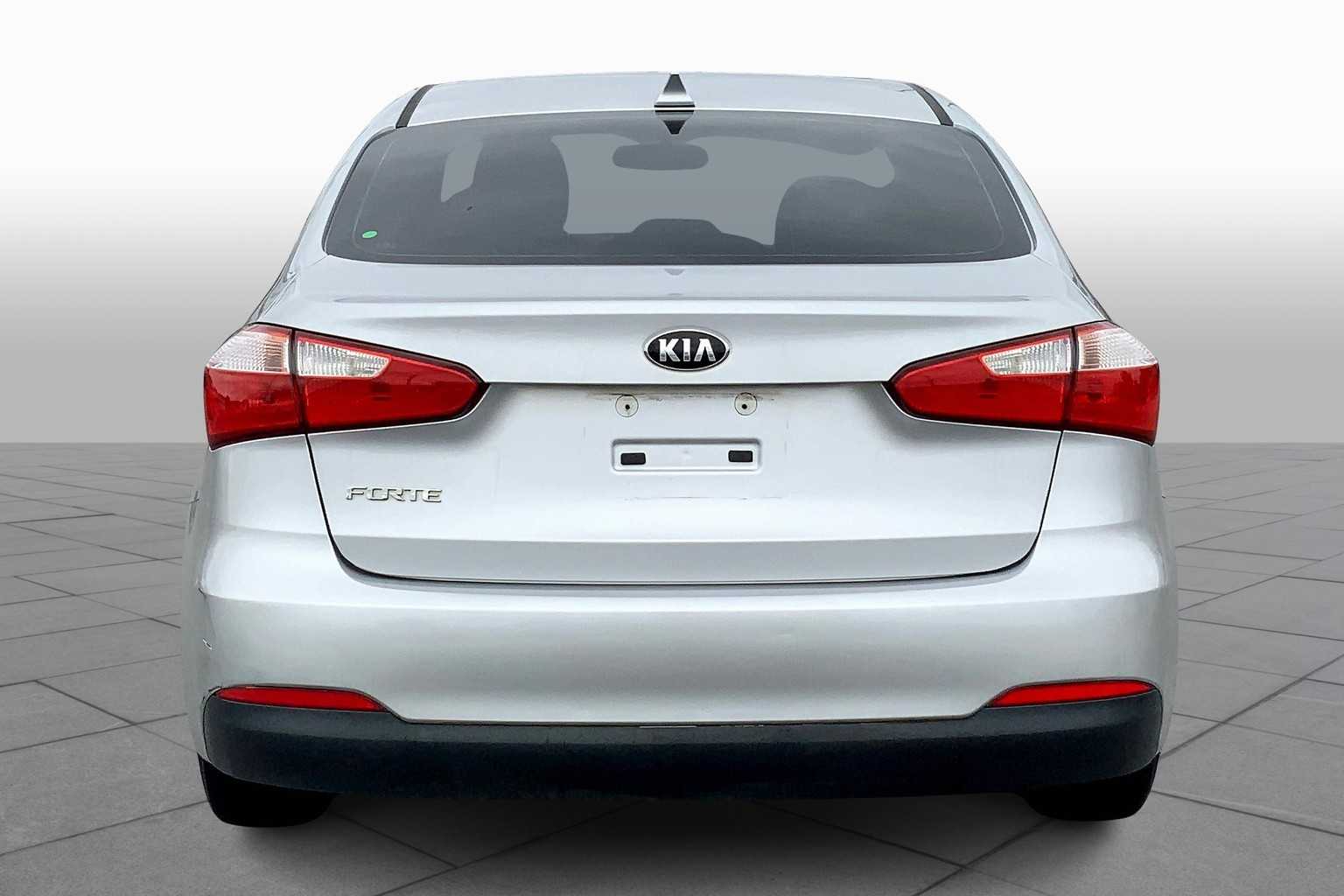 2016 Kia Forte LX photo 4