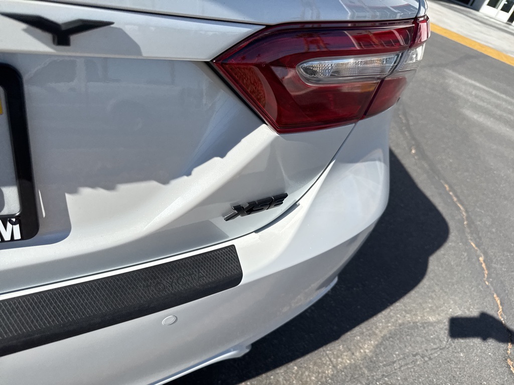 2018 Toyota Camry XSE photo 7