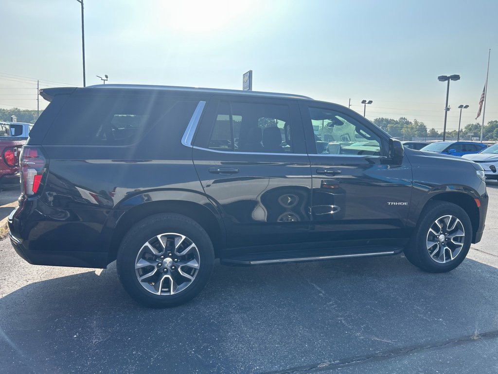2021 Chevrolet Tahoe LT photo 2