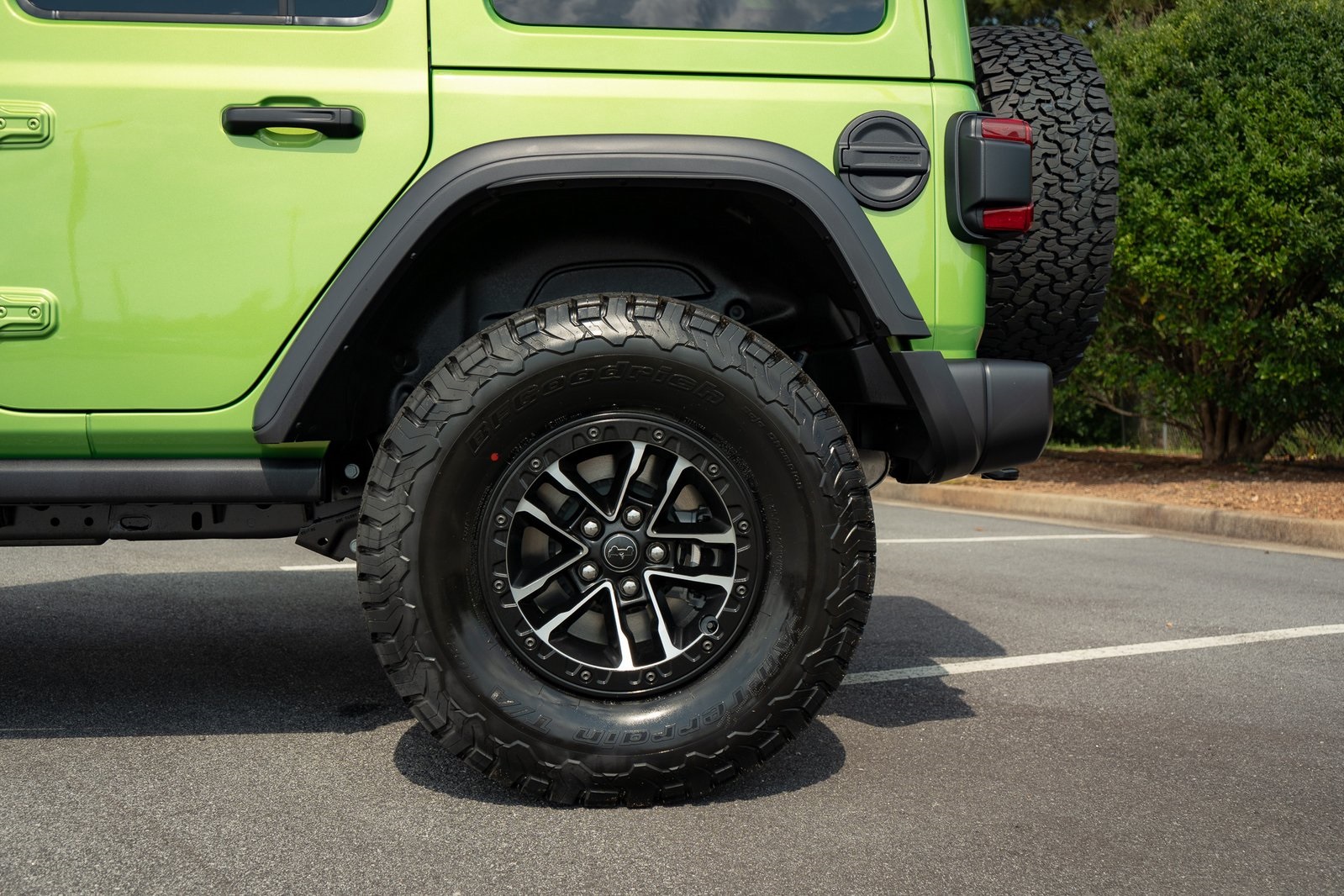2025 Jeep Wrangler Willys photo 6