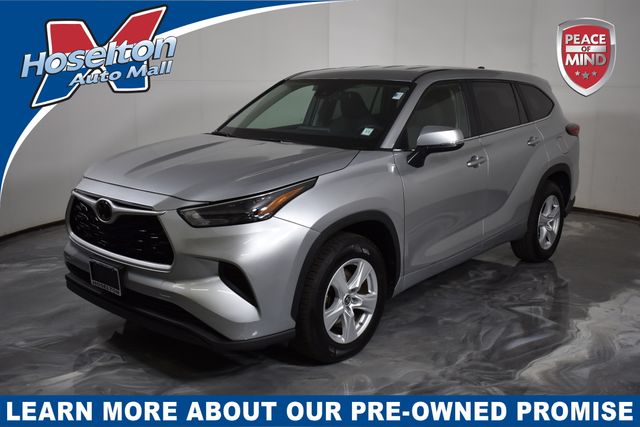 2023 Toyota Highlander L's photo