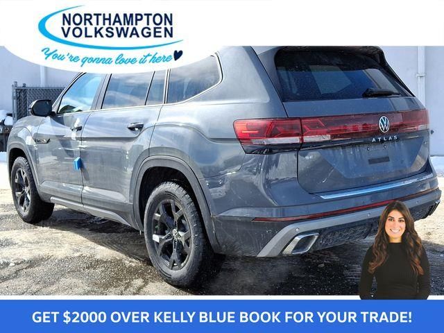2025 Volkswagen Atlas Peak Edition SE photo 3