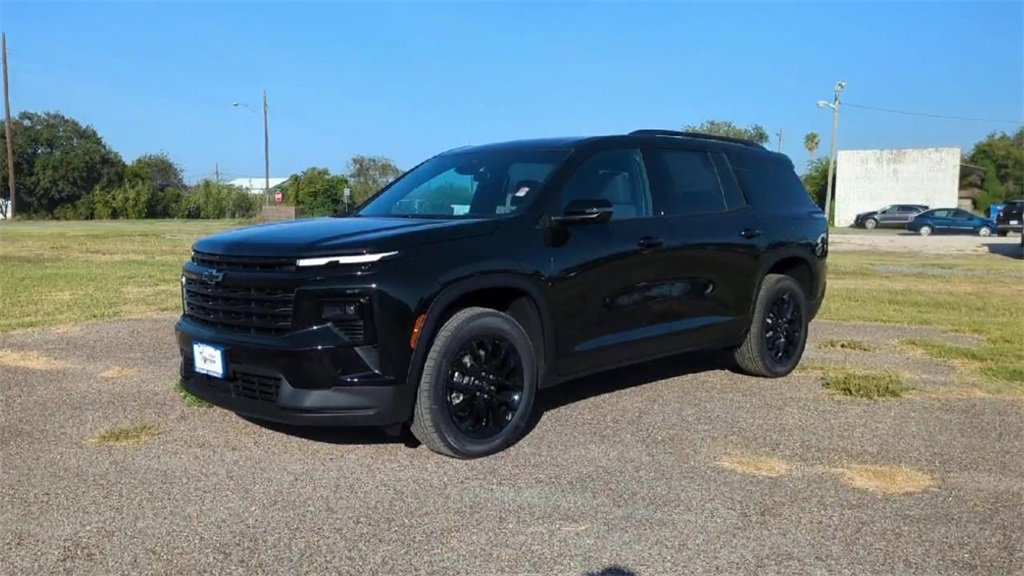 2026 Chevrolet Traverse photo 3