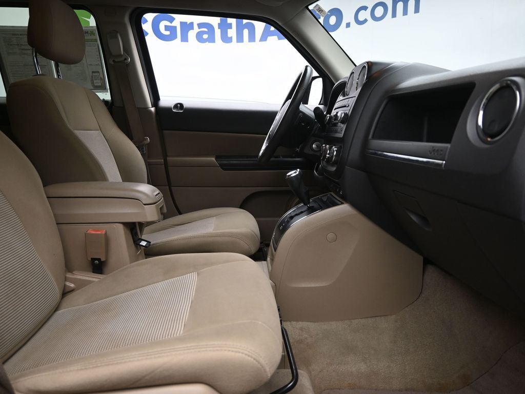 2014 Jeep Patriot Latitude photo 4