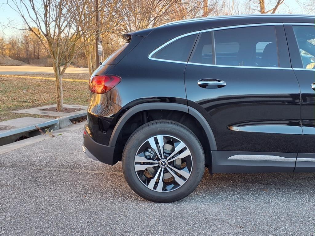 2025 Mercedes Benz GLA 250 photo 4