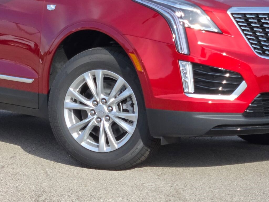 2025 Cadillac XT5 Luxury photo 3