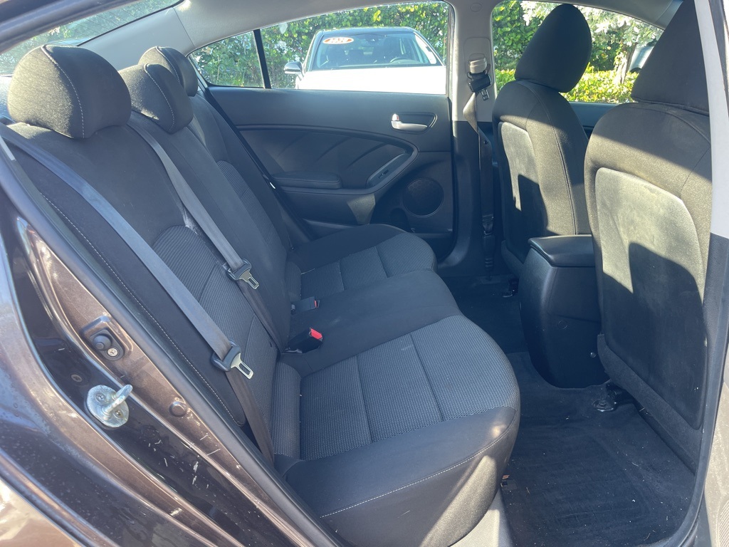 2018 Kia Forte LX Base photo 13