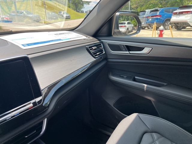 2025 Volkswagen Atlas Cross Sport SE photo 22