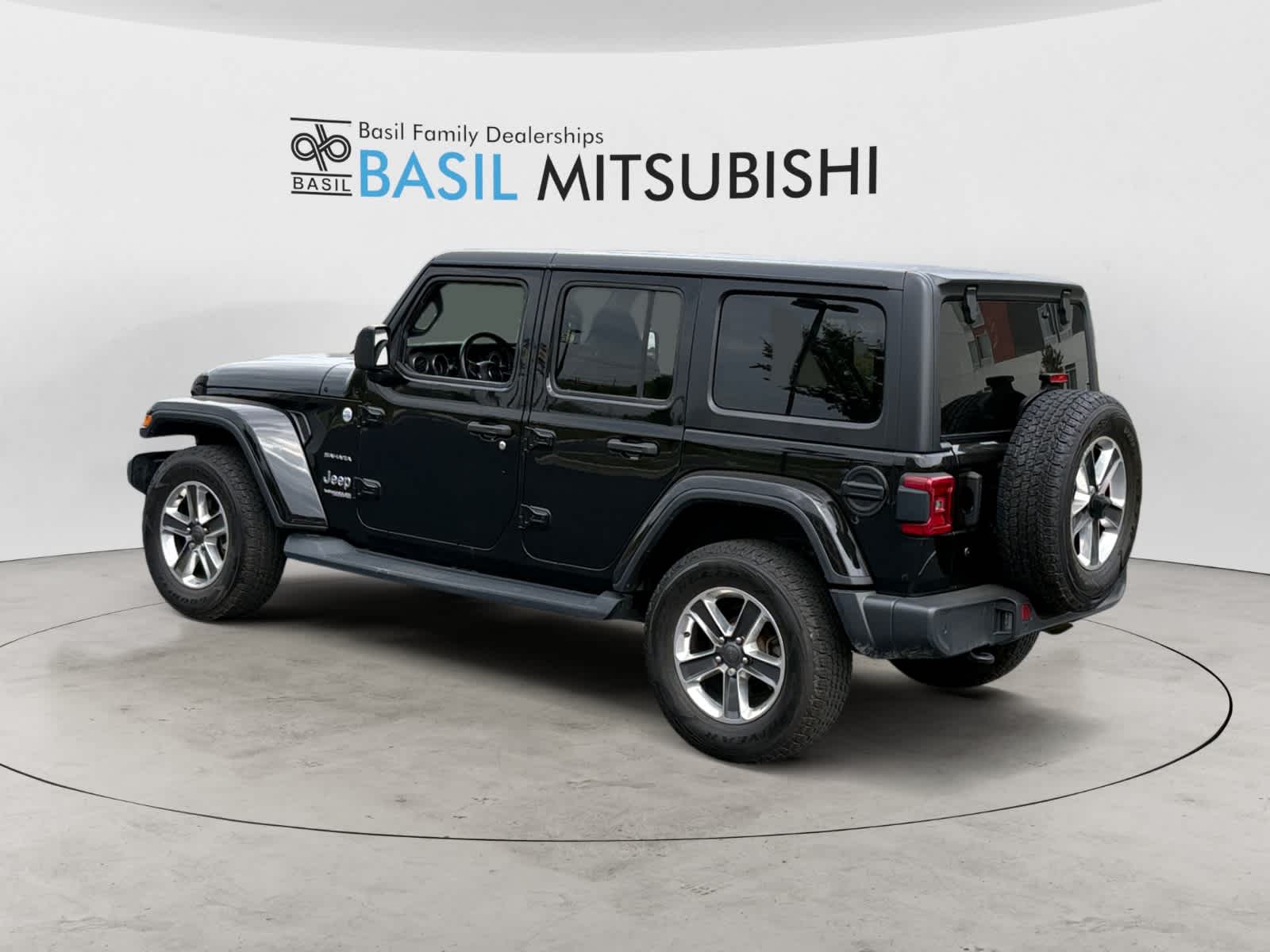 2020 Jeep Wrangler Unlimited Sahara photo 3