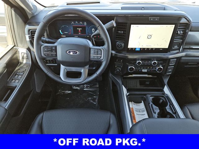 2025 Ford F-250 Lariat photo 4