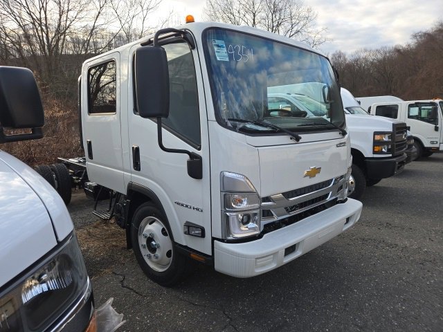 New 2024 Arc White Chevrolet NA image 1