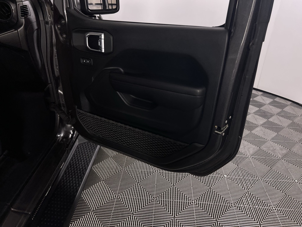 2021 Jeep Wrangler Unlimited Sport Altitude photo 29