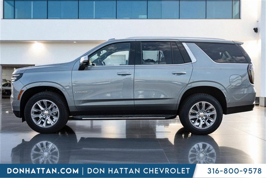 2025 Chevrolet Tahoe Premier photo 2
