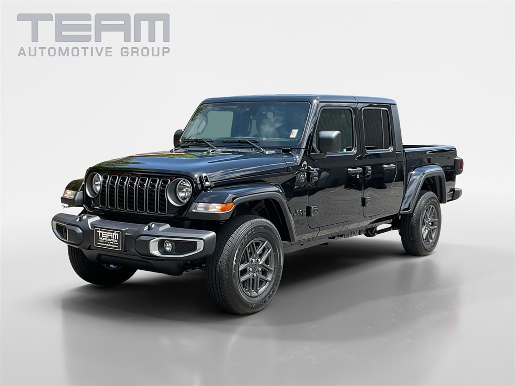 2025 Jeep Gladiator Sport S photo 3