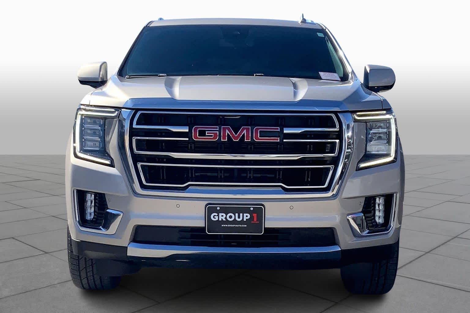 2023 Gmc Yukon SLT photo 3