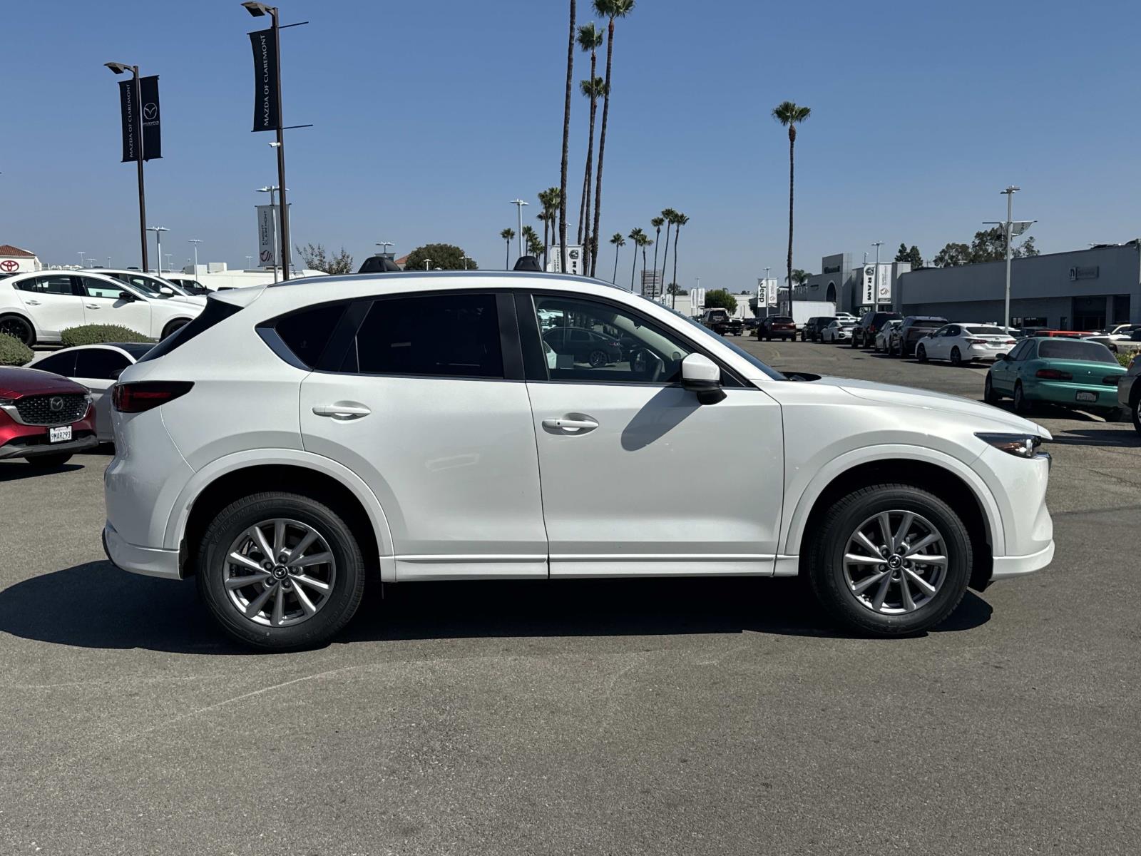 2025 Mazda CX-5 2.5 Select photo 3