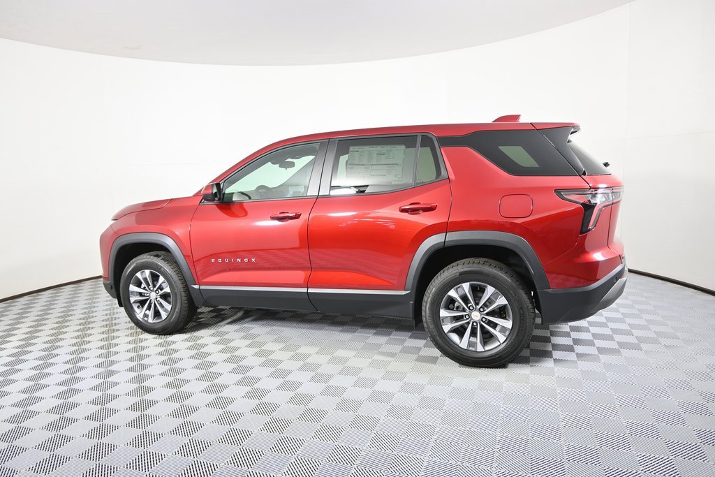 2026 Chevrolet Equinox LT photo 2